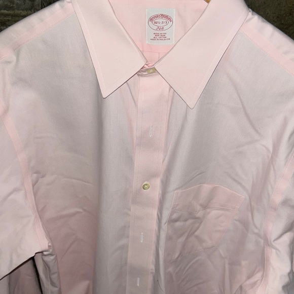 Brooks Brothers Other - Brooks Brothers Mens Pink Oxford dress shirt. Size 16 1/2 -2/3. Excellent cond